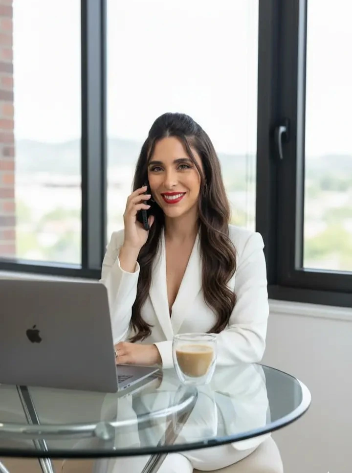 Hero — Beatriz Ferga